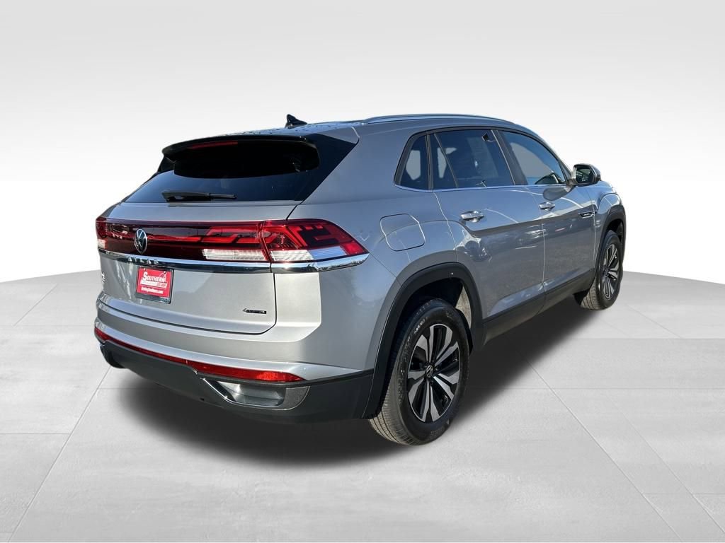 Used 2024 Volkswagen Atlas Cross Sport SE image 4
