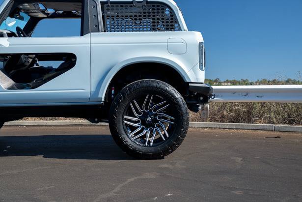 Used 2023 Ford Bronco 2-Door w/ Sasquatch Package AWD/4WD image 9