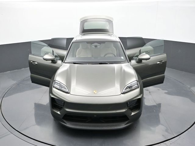 Certified 2025 Porsche Macan Electric RWD image 12
