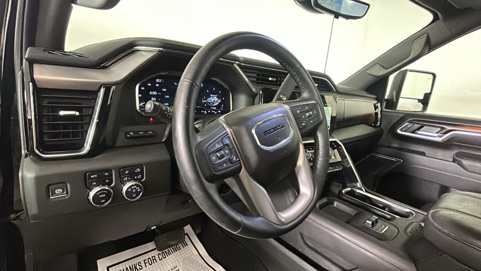 Used 2025 GMC Sierra 2500 Denali w/ Denali Reserve Package AWD/4WD image 17