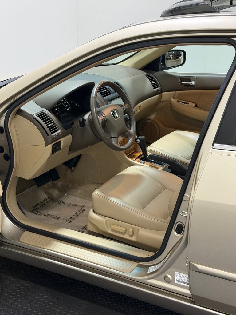 Used 2003 Honda Accord EX image 8