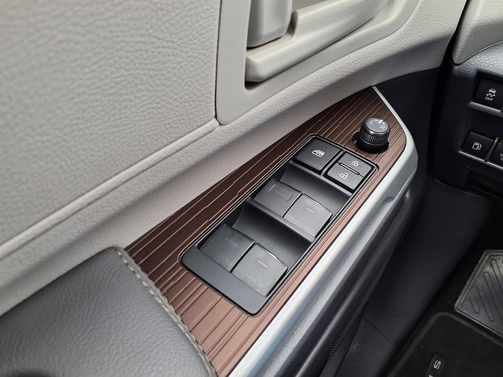 Certified 2023 Toyota Sienna LE FWD image 20