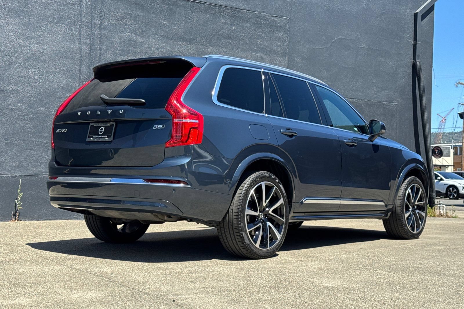 Certified 2023 Volvo XC90 B5 Plus w/ Protection Package AWD/4WD image 2