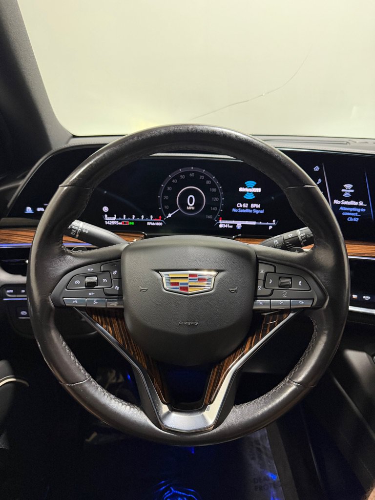 Used 2023 Cadillac Escalade ESV Luxury AWD/4WD image 16