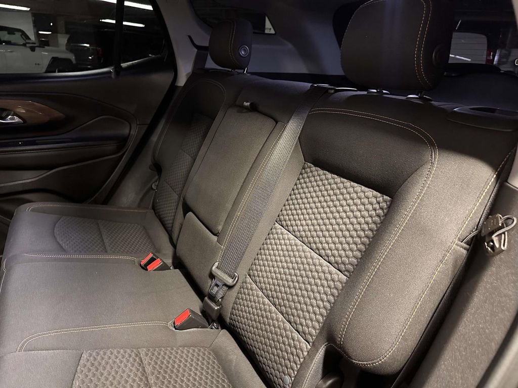 Used 2020 GMC Terrain SLE FWD image 16