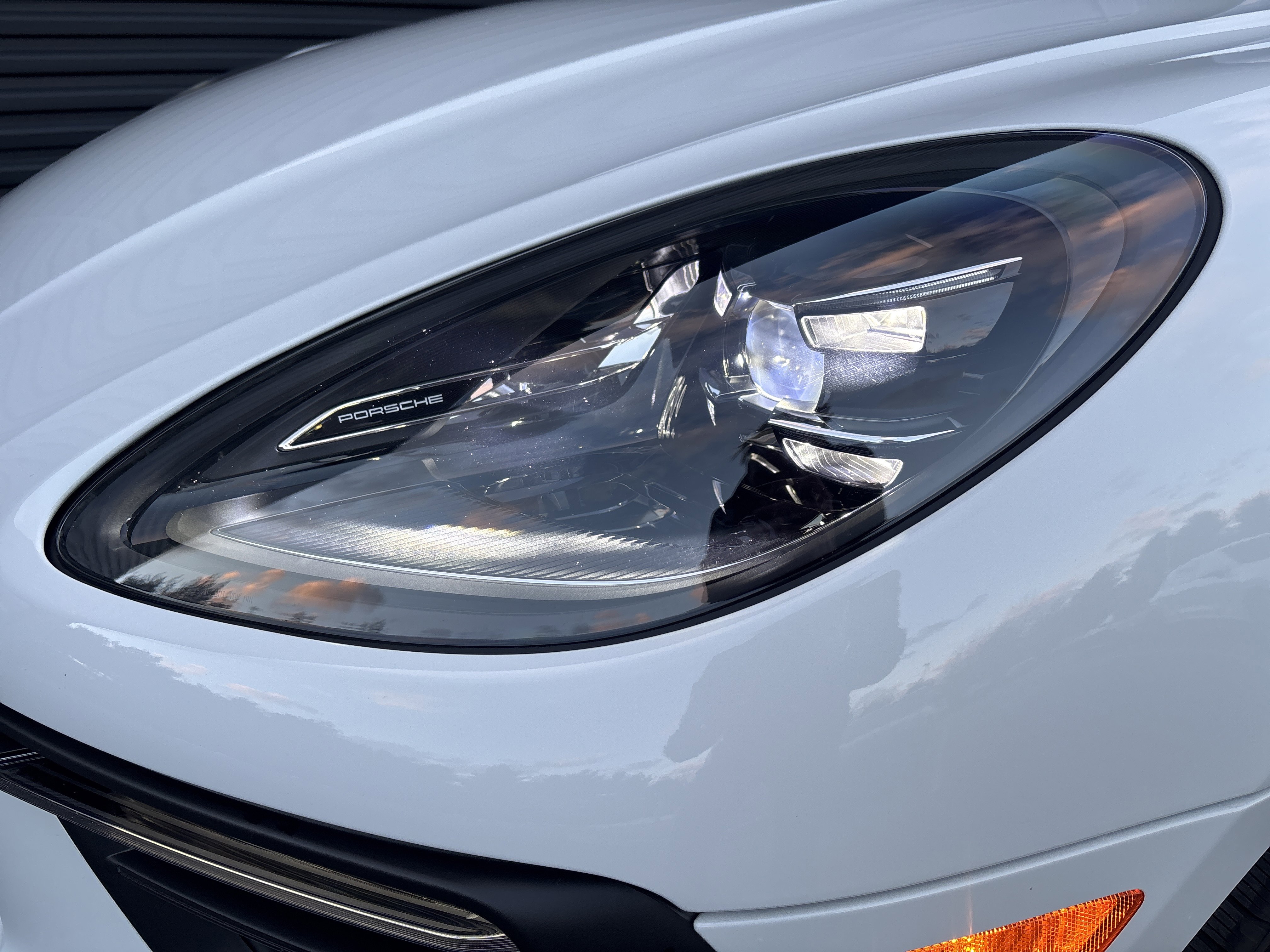 Certified 2025 Porsche Macan image 24