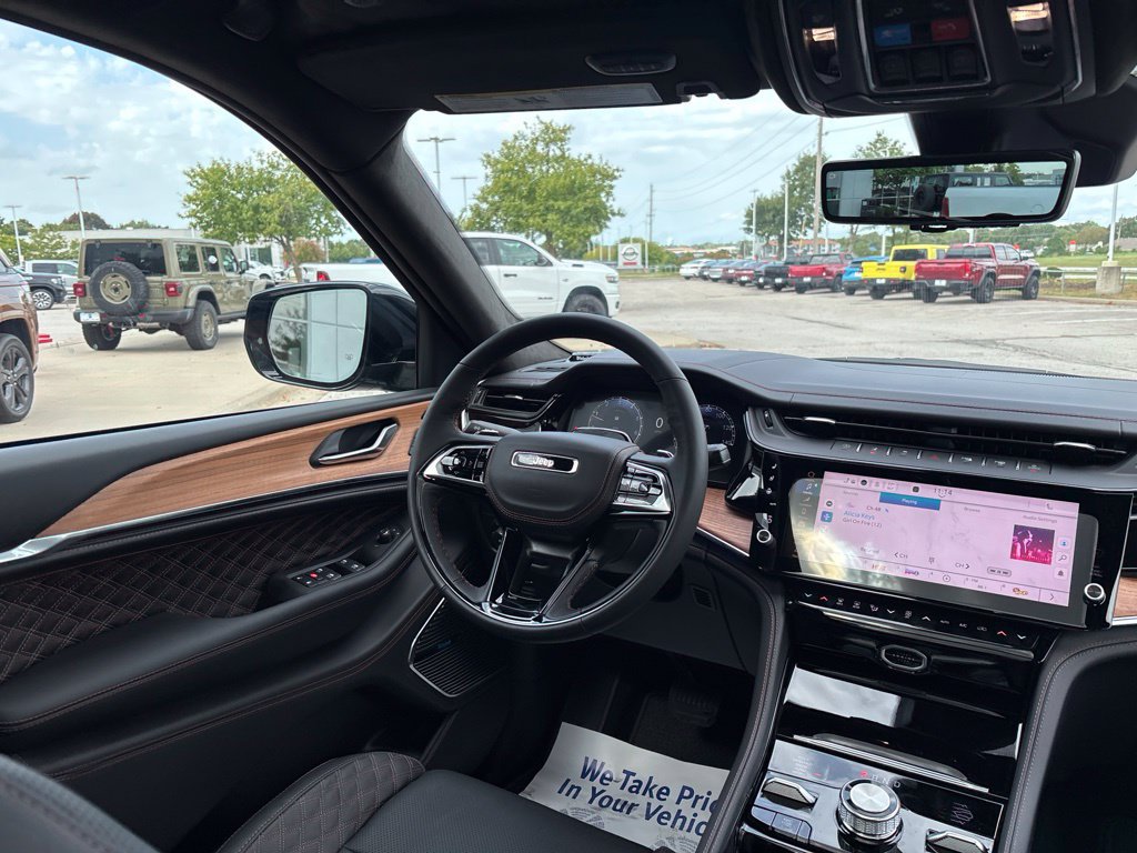 New 2027 Jeep Grand Cherokee Summit AWD/4WD image 26