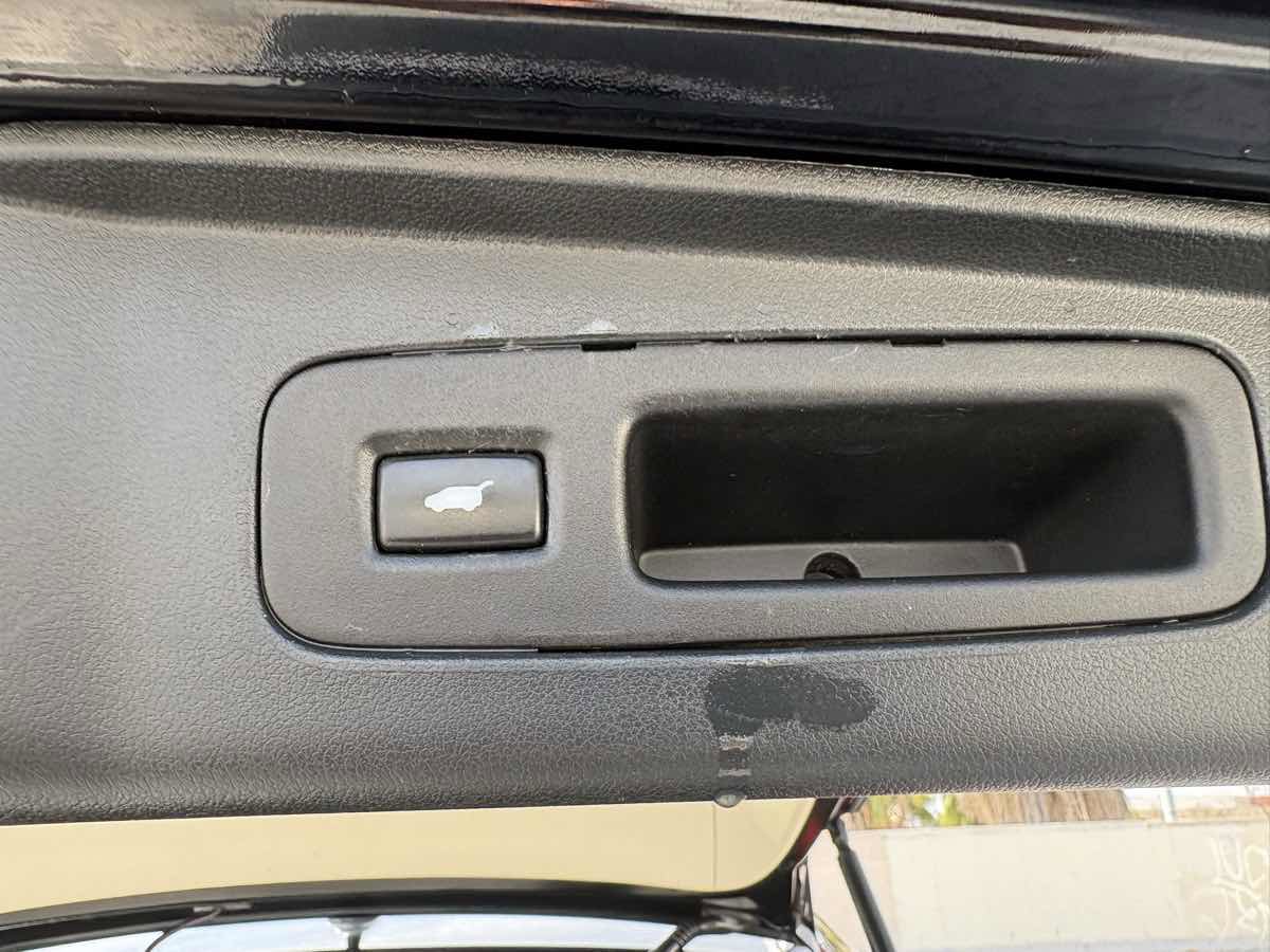 Used 2016 Honda CR-V Touring image 14