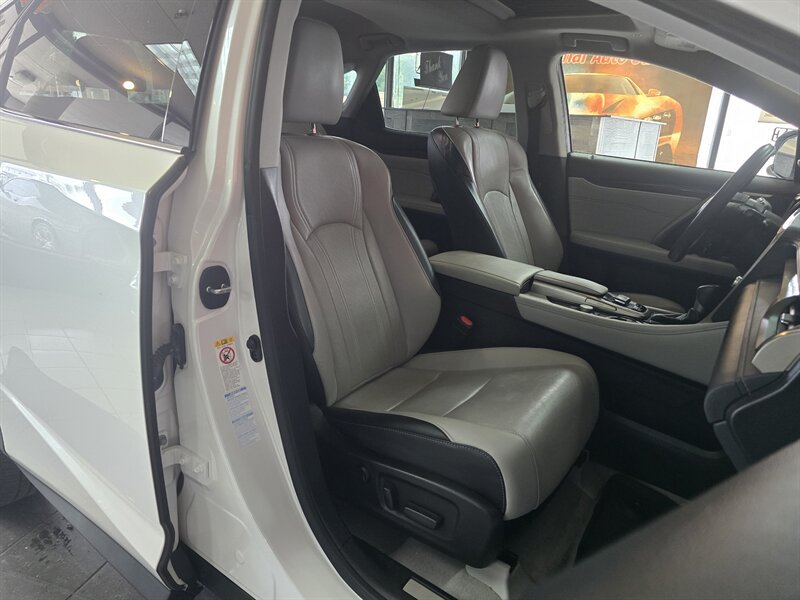 Used 2017 Lexus RX 350 AWD w/ Premium Package image 16