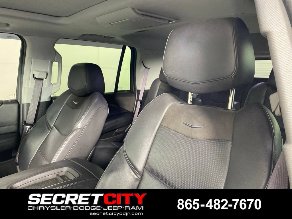 Used 2016 Cadillac Escalade Luxury AWD/4WD image 10