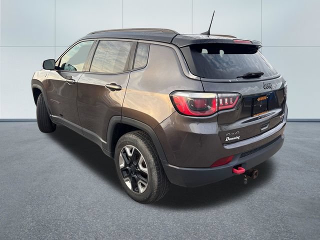 Used 2017 Jeep Compass Trailhawk AWD/4WD image 2