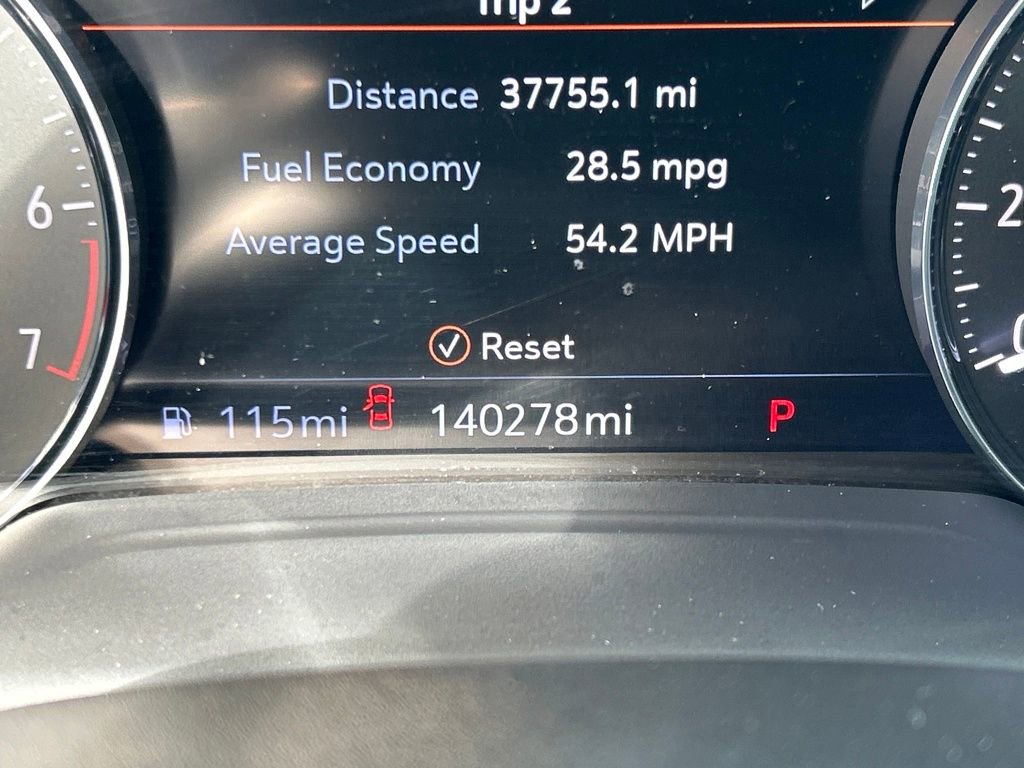 Used 2022 Buick Envision Avenir w/ Technology Package II image 17