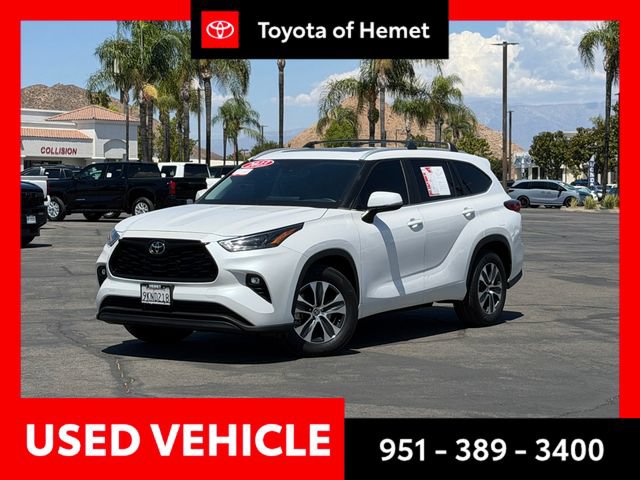 Used 2023 Toyota Highlander XLE FWD image 1