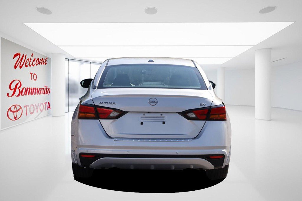 Used 2023 Nissan Altima 2.5 SV FWD image 6