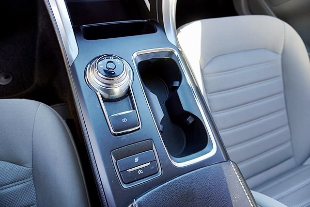 Used 2020 Ford Fusion SE FWD image 30