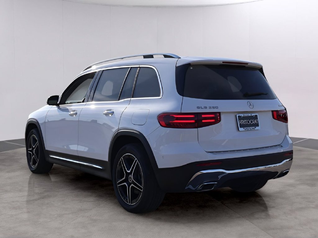 New 2026 Mercedes-Benz GLB 250 4MATIC image 5