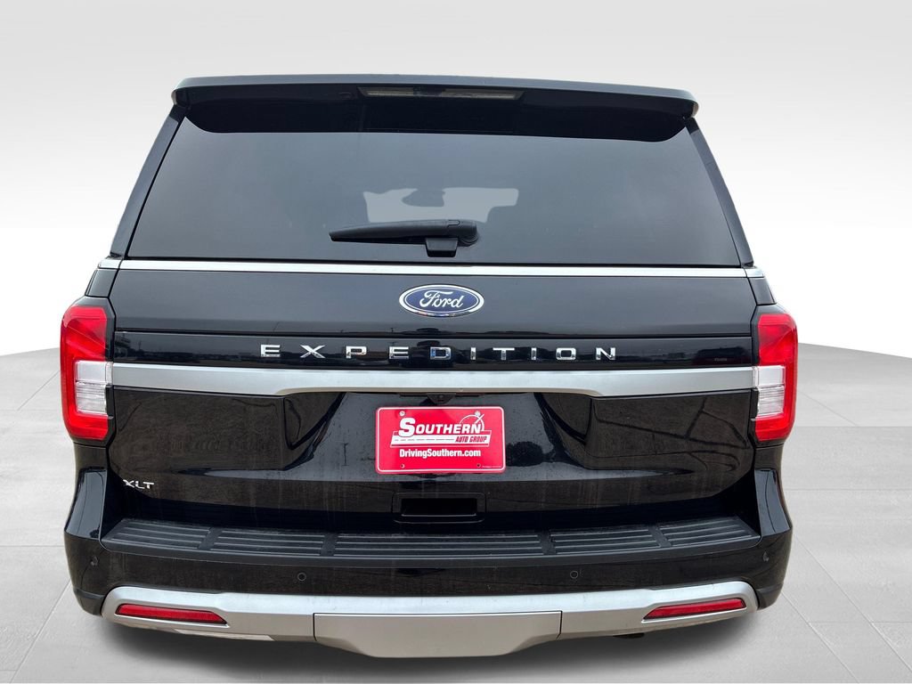 Used 2024 Ford Expedition XLT AWD/4WD image 4