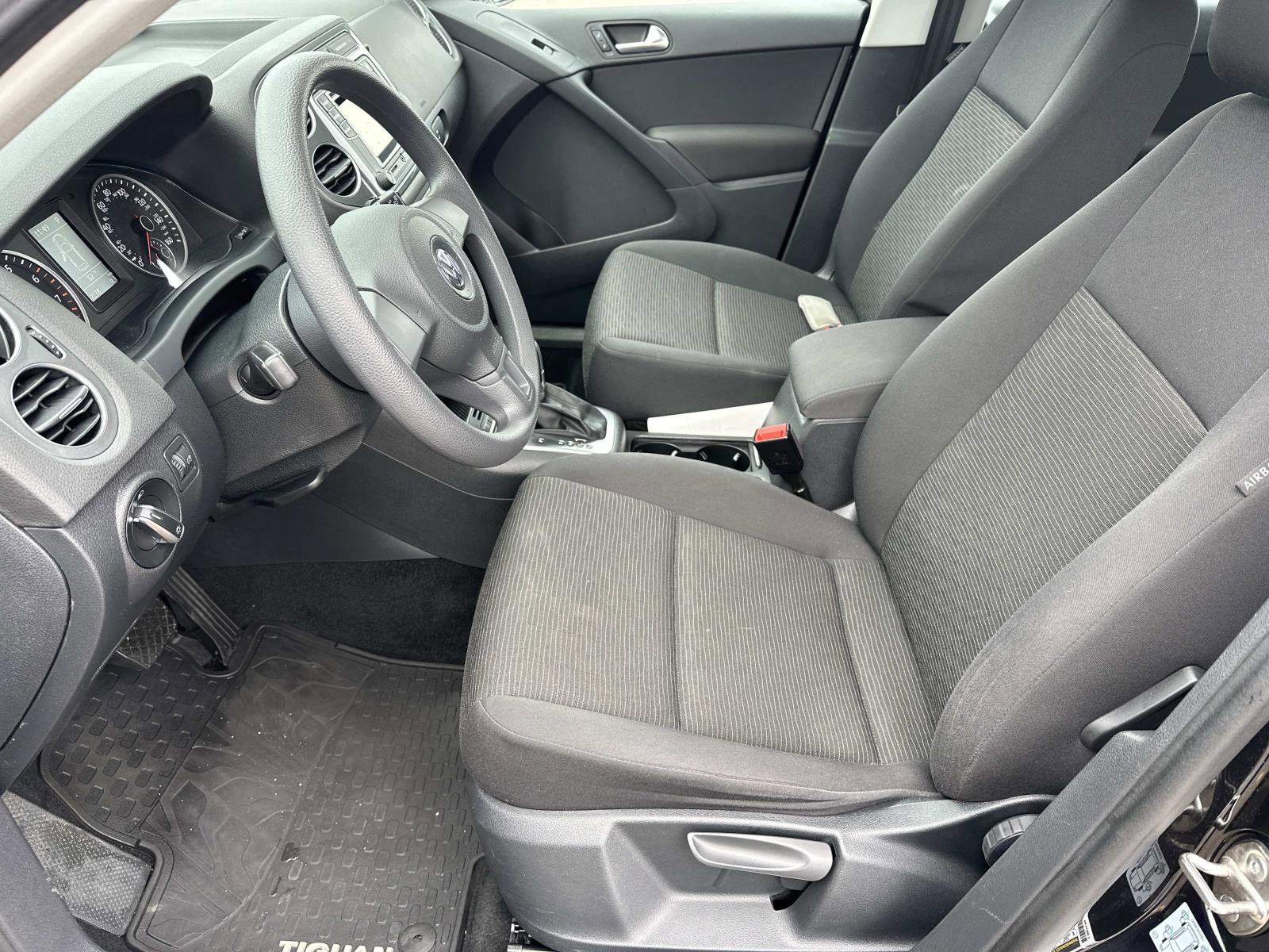 Used 2017 Volkswagen Tiguan Limited image 19