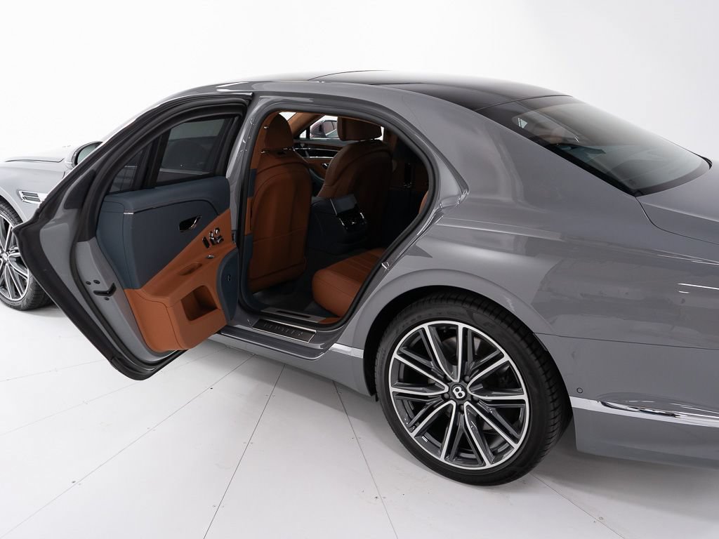Certified 2022 Bentley Flying Spur V8 AWD/4WD image 20
