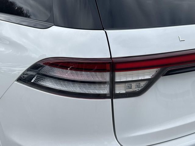 New 2026 Lincoln Aviator 2WD w/ Jet Appearance Package image 11