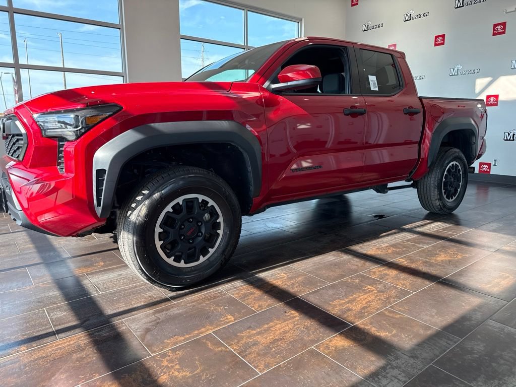 Used 2024 Toyota Tacoma TRD Off-Road AWD/4WD image 4