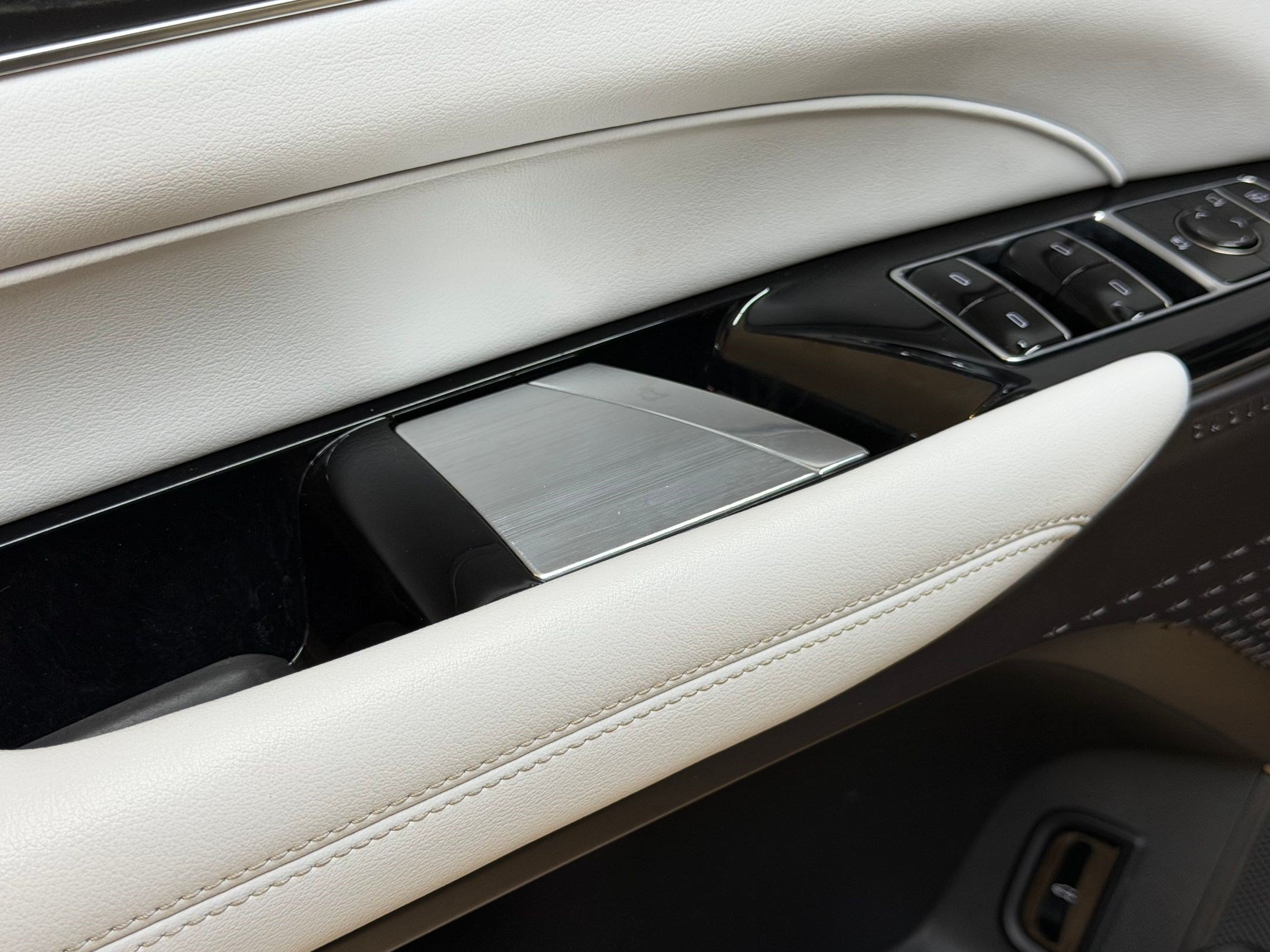 Certified 2024 Cadillac Lyriq Sport RWD image 21