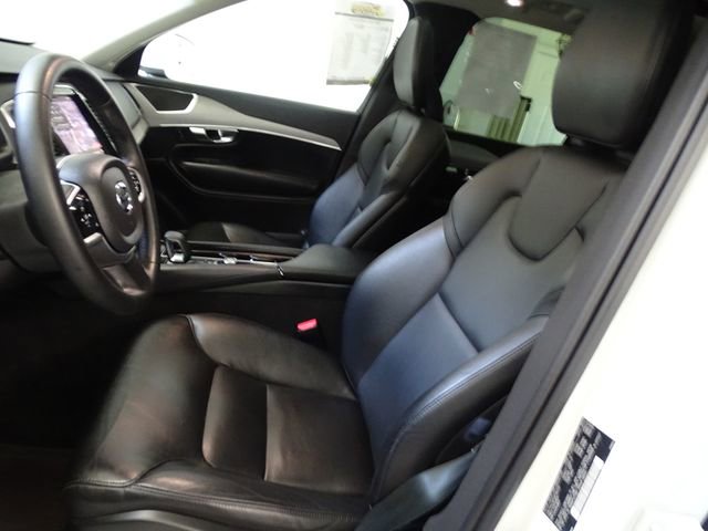 Used 2023 Volvo XC90 B5 Core w/ Climate Package AWD/4WD image 2