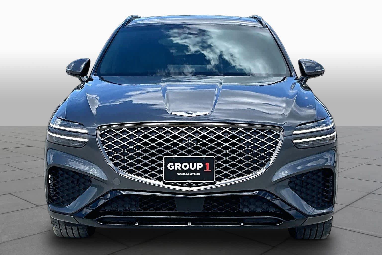 Used 2022 Genesis GV70 3.5T Sport w/ Sport Prestige Package AWD/4WD image 4