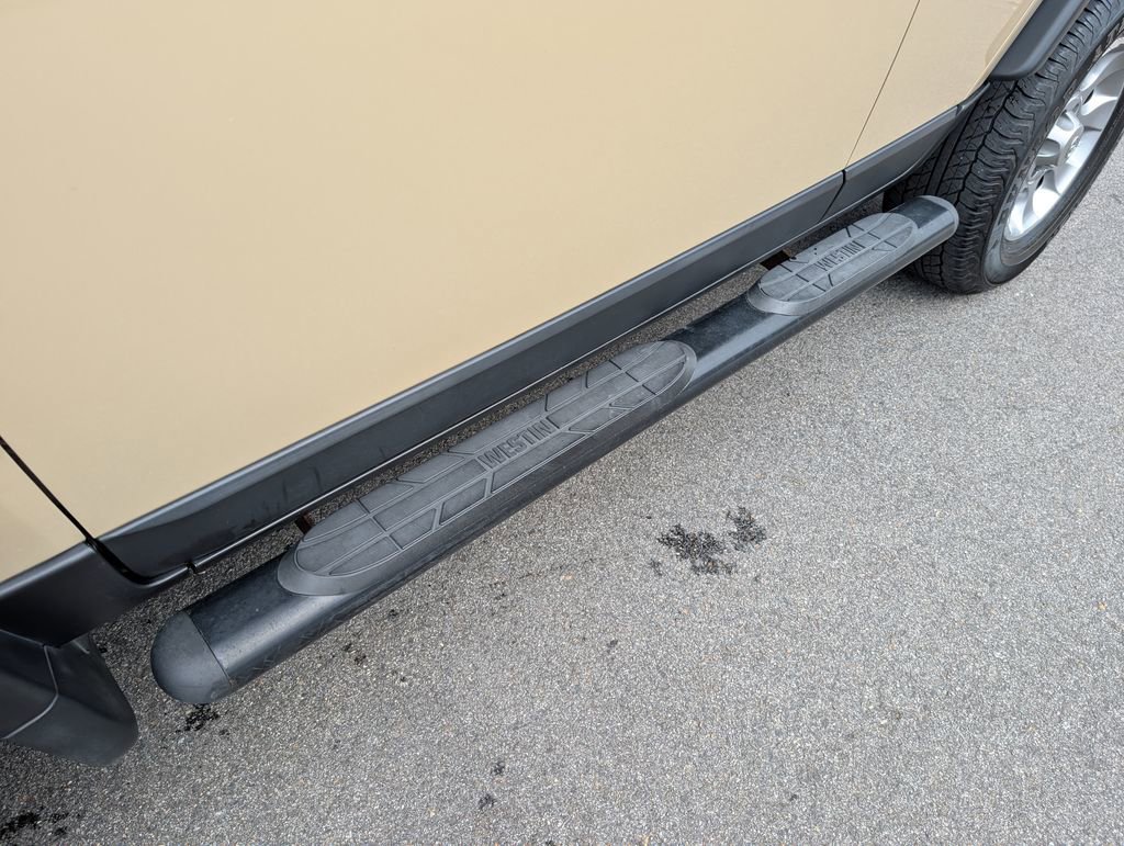 Used 2013 Toyota FJ Cruiser 4WD w/ Upgrade Pkg image 12