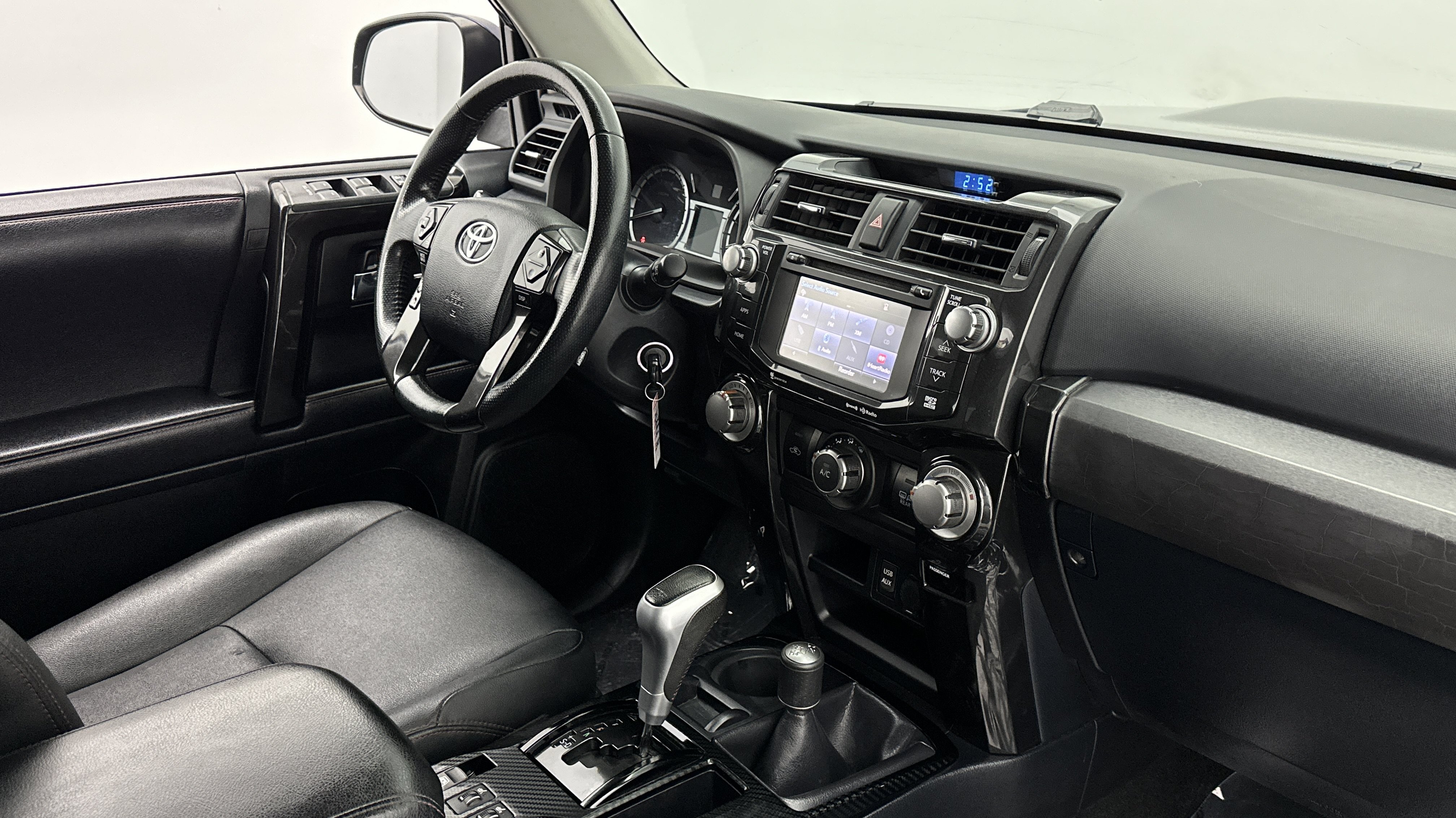 Used 2019 Toyota 4Runner TRD Off-Road Premium AWD/4WD image 35