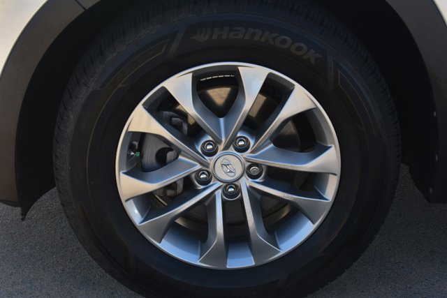 Used 2020 Hyundai Santa Fe SEL image 10