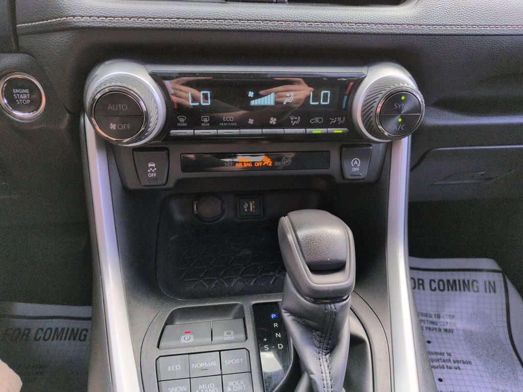Used 2023 Toyota RAV4 XLE image 18