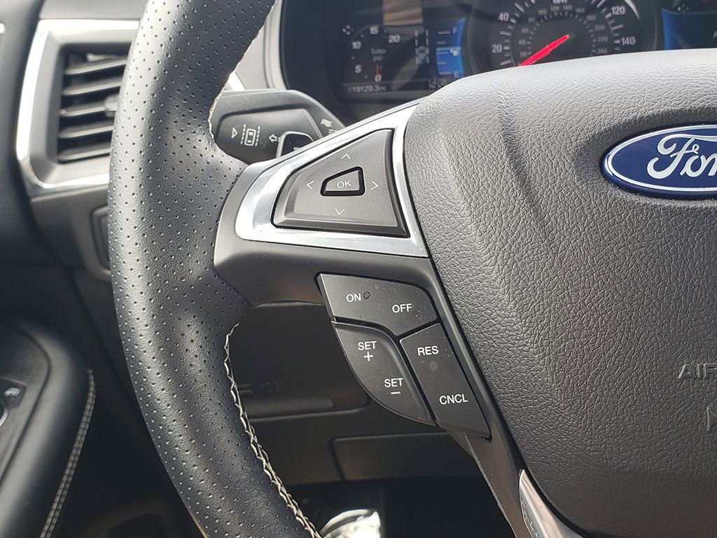 Used 2023 Ford Edge ST image 28