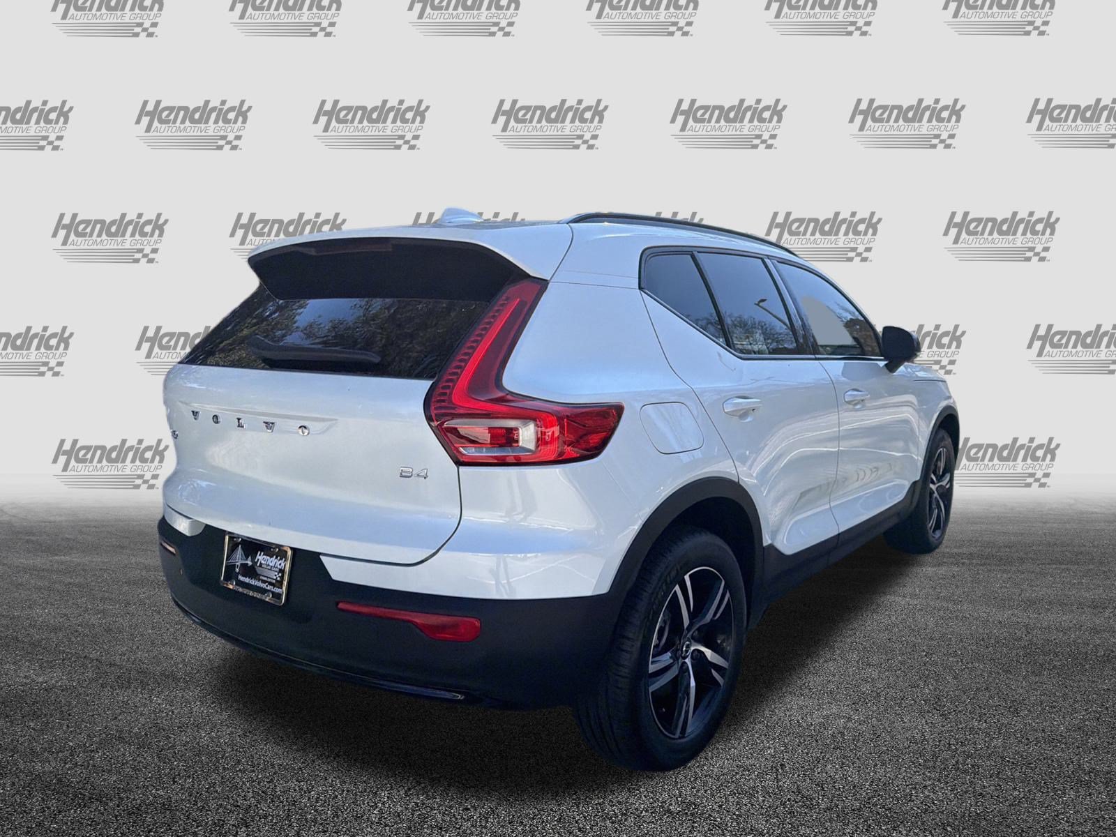 New 2026 Volvo XC40 B4 Core FWD image 9