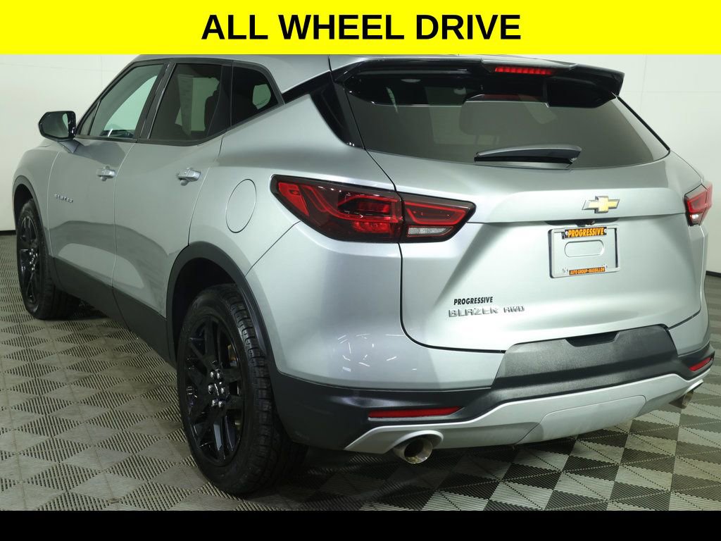 Used 2023 Chevrolet Blazer LT w/ Driver Confidence Package image 5