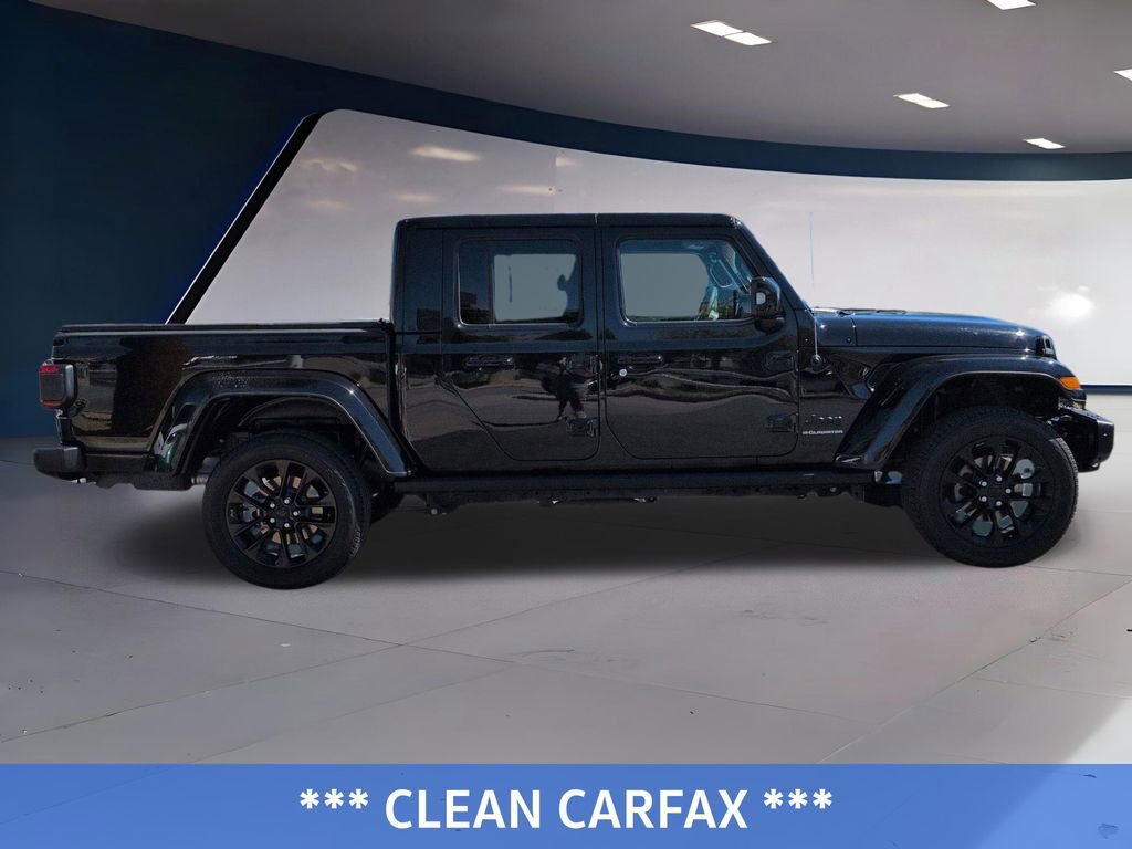 Used 2023 Jeep Gladiator Overland image 2