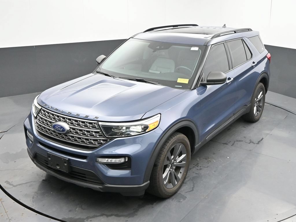 Used 2021 Ford Explorer XLT w/ Equipment Group 202A AWD/4WD image 28