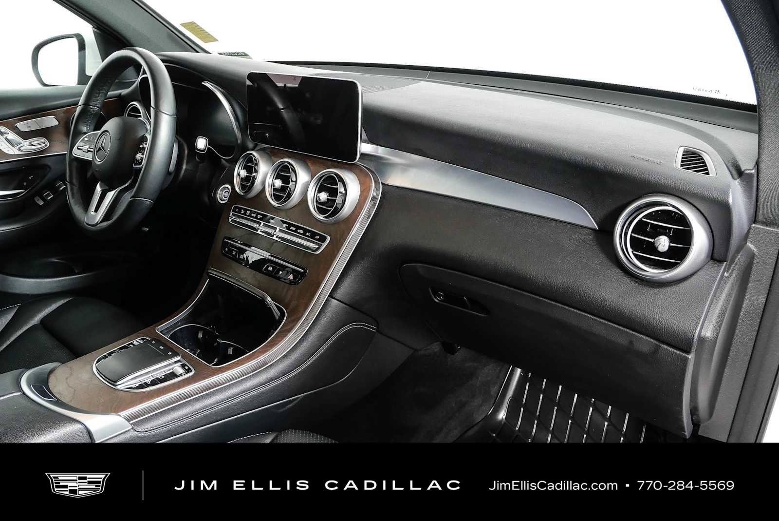 Used 2021 Mercedes-Benz GLC 300 4MATIC w/ Multimedia Package image 23