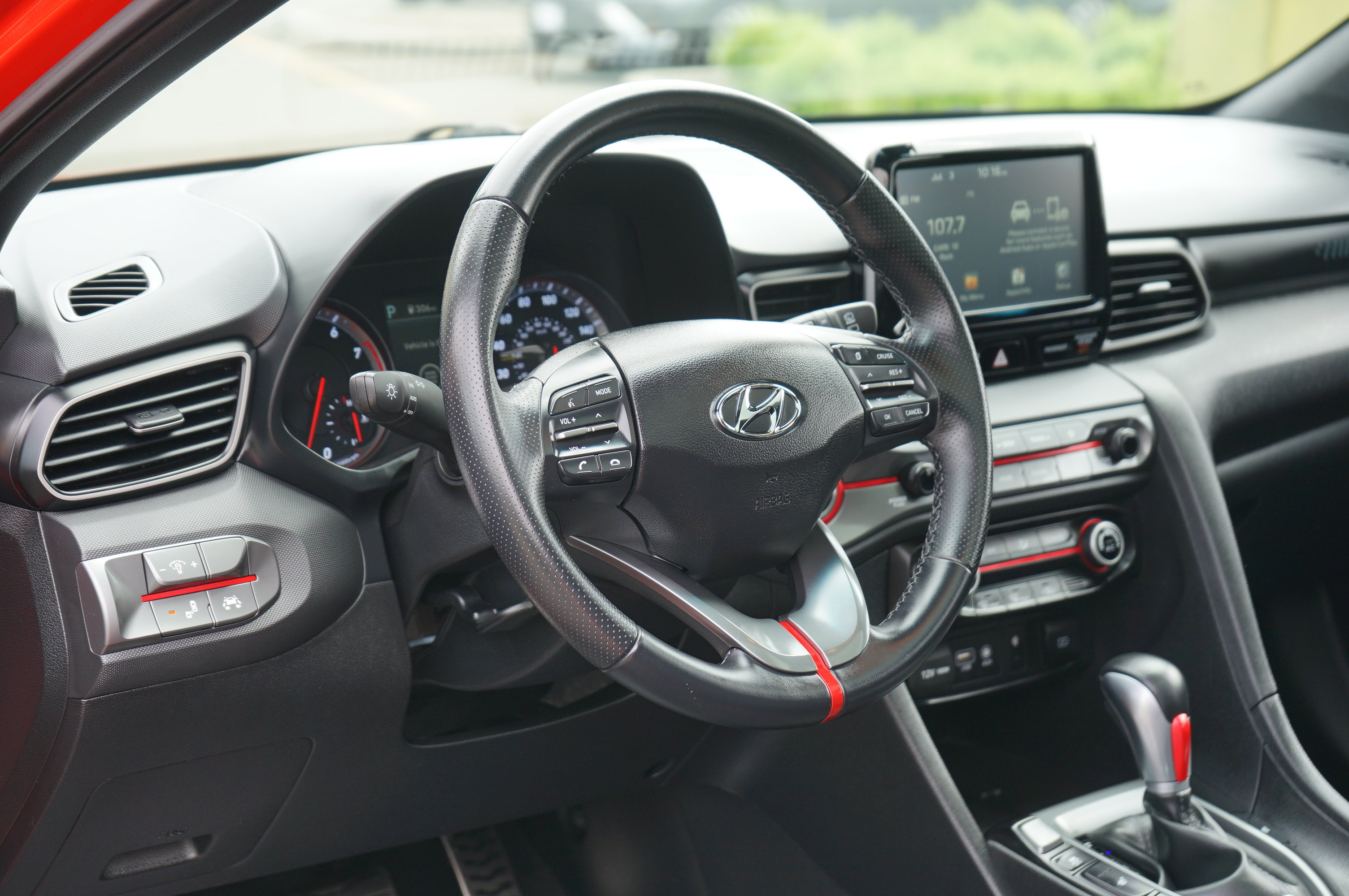 Used 2020 Hyundai Veloster Turbo FWD image 12