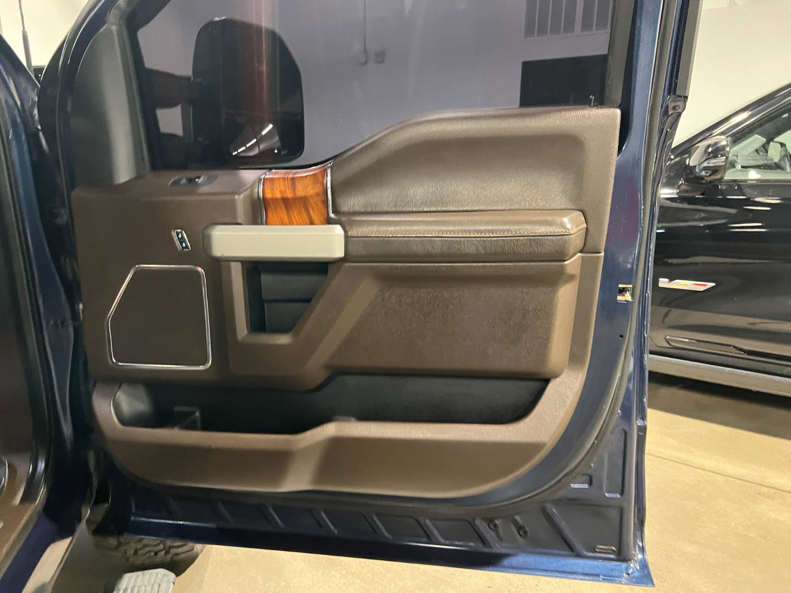 Used 2019 Ford F250 King Ranch w/ King Ranch Ultimate Package image 31