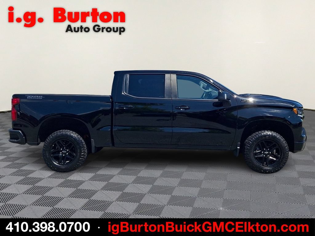 Used 2023 Chevrolet Silverado 1500 LT Trail Boss w/ LT Trail Boss Premium Package AWD/4WD image 7