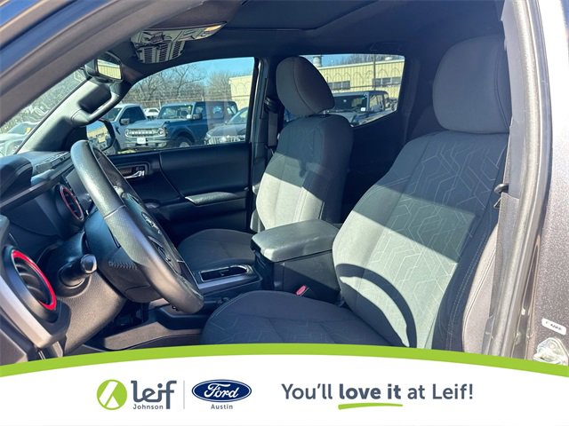 Used 2017 Toyota Tacoma TRD Off-Road image 17