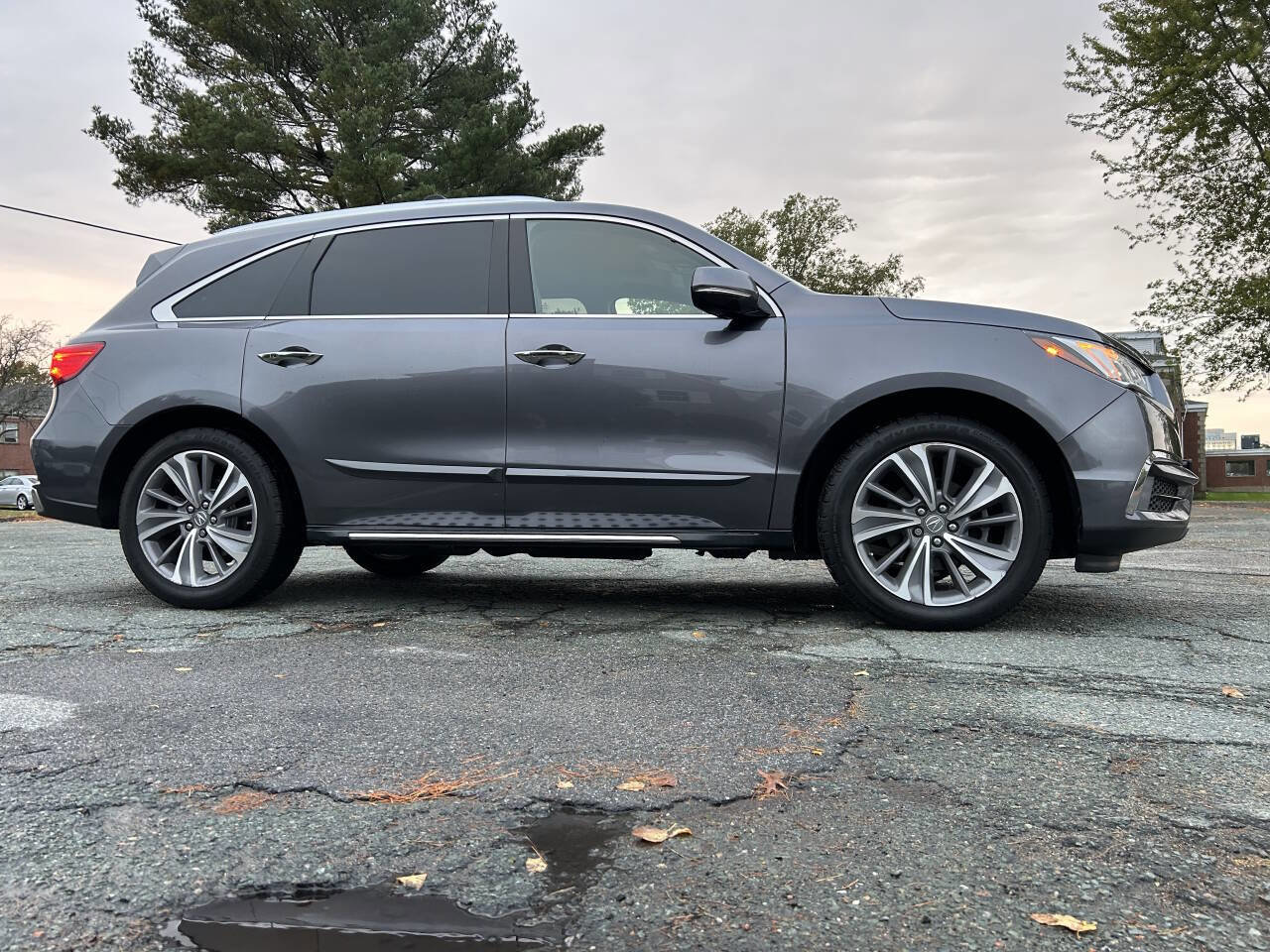 Used 2018 Acura MDX SH-AWD w/ Technology Package image 11