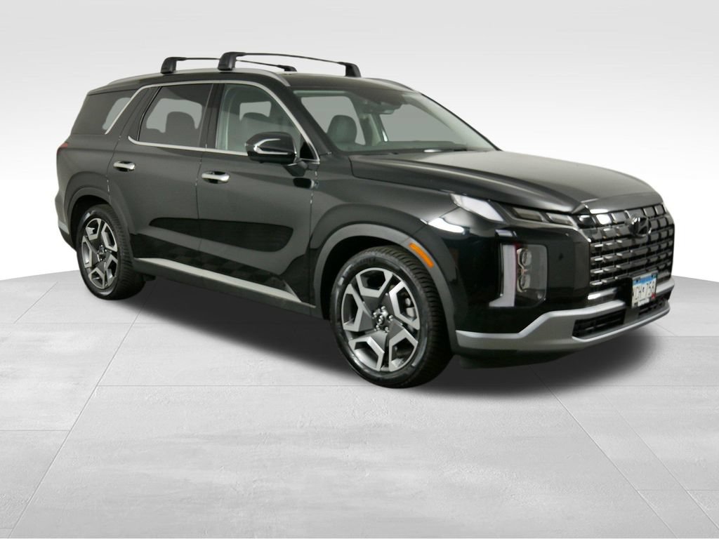Used 2023 Hyundai Palisade Limited AWD/4WD image 2