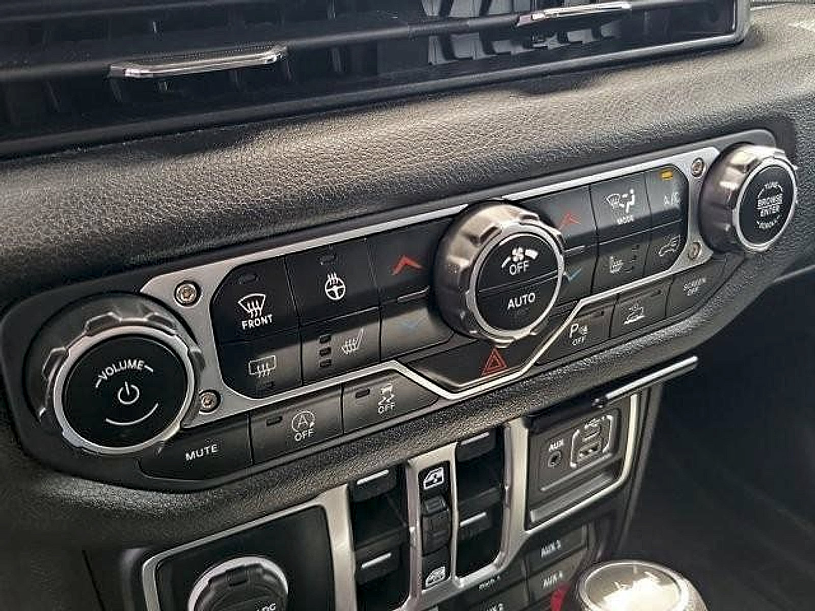 Used 2024 Jeep Wrangler Unlimited Sport AWD/4WD image 26