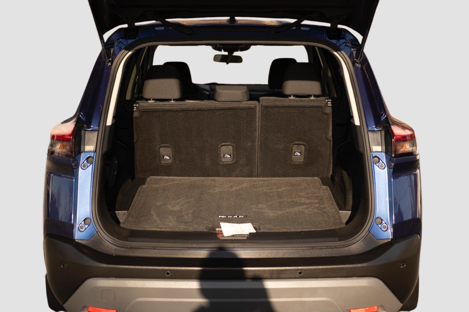 Used 2023 Nissan Rogue S image 16