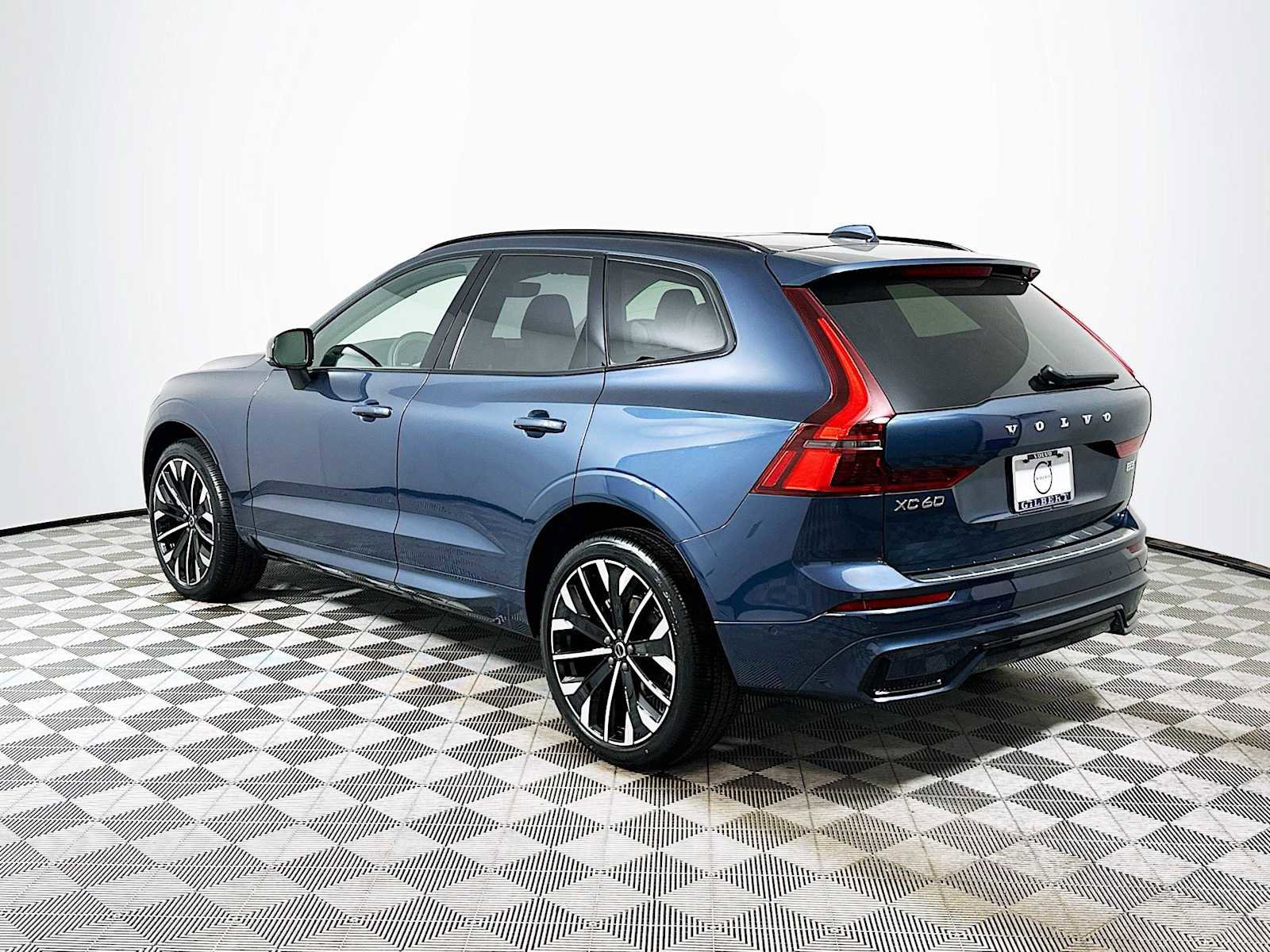 New 2026 Volvo XC60 B5 Ultra w/ Protection Package Premier image 5
