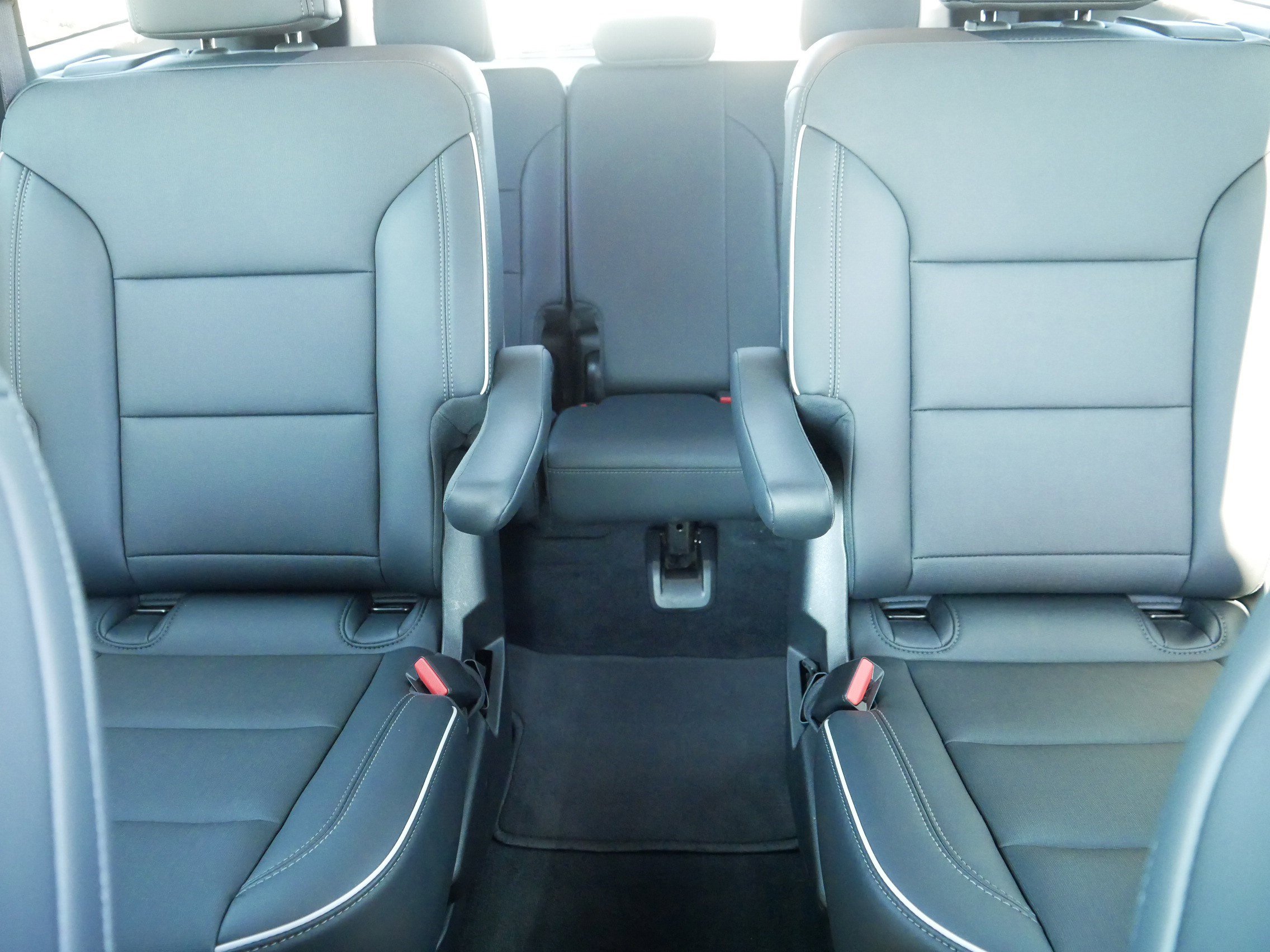 Used 2025 Buick Enclave Preferred image 13