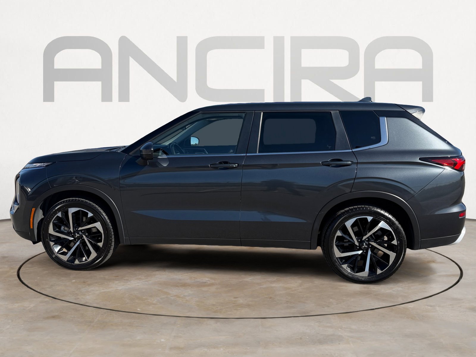 Used 2024 Mitsubishi Outlander SE image 7