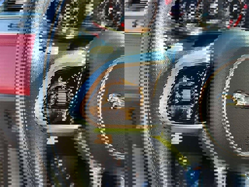 Used 2021 Jaguar F-PACE R-Dynamic S image 23